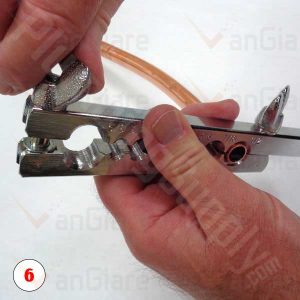 Hướng dẫn cách loe ống đồng 27 buoc 6 siet chat oc van cua thuoc kep